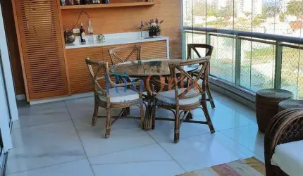 Mônaco, 280m², vista mar, 4 qtos (3 stes), + deps + 3 vagas.