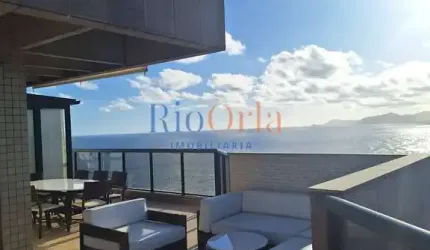 Acquabella, Cobertura 4 quartos na praia da Barra com infraestrutura