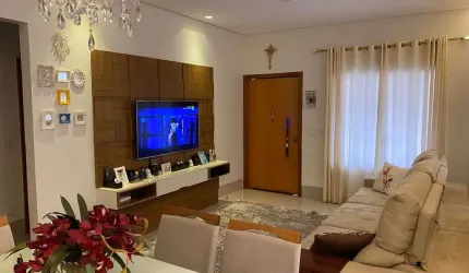 Casa à venda no bairro Parque Oeste Industrial - Goiânia/GO
