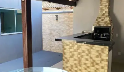 Linda Casa à Venda no Moinho dos Ventos!