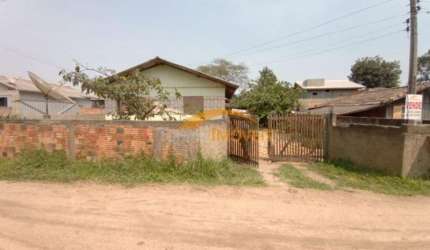 Casa com 4 quartos à venda na 17 de Outubro, 1, Guaiuba, Imbituba, 96 m2 por R$ 215.000
