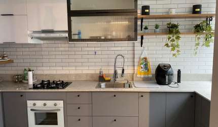 APARTAMENTO TOTALMENTE MOBILIADO EM ÓTIMA LOCALIZAÇÃO NO CENTRO DE FLORIANÓPOLIS