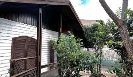 Casa a venda no Jardim Brasil, com 2 quartos, 2 vagas de garagem, próximo ao Parque Vitoria Regia, Mc Donalds.