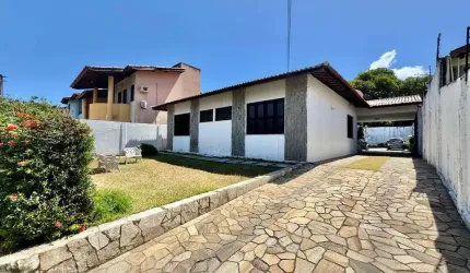 Casa Plana à venda no Parque Manibura de 276m² e 4 dormitórios R$ 895.000