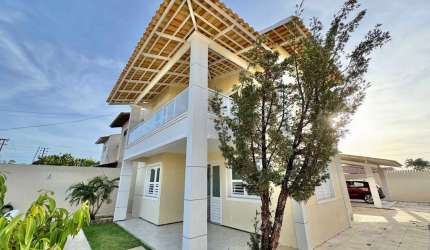 Casa Duplex à venda na Sapiranga de 211m² e 4 suítes por R$ 890.000