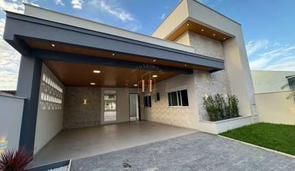 Casa com 3 quartos à venda na Rua Maria de Lurdes Frederico, 12, Forquilhas, São José por R$ 780.000