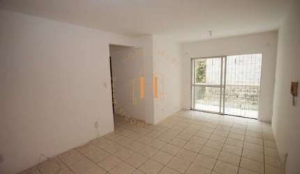 Apartamento com 3 quartos à venda na Rua João Pio Duarte Silva, 864, Córrego Grande, Florianópolis por R$ 750.000