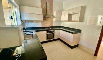 Casa com 4 dormitórios, 240 m² - venda por R$ 675.000,00 ou aluguel por R$ 3.765,00/mês - Vila São Geraldo - Taubaté/SP