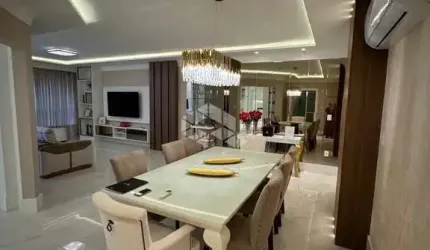 APARTAMENTO FINAMENTE MOBILIADO 04 SUÍTES 03 VAGAS ITAPEMA SC