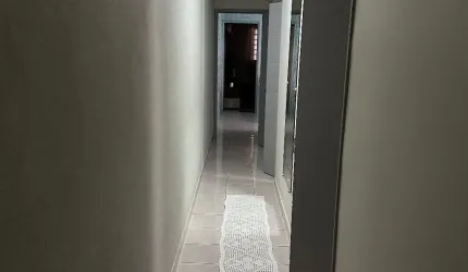 Linda casa com móveis planejados no Parque  interlagos