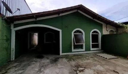 Ampla casa  com edícula nos vale do sol
