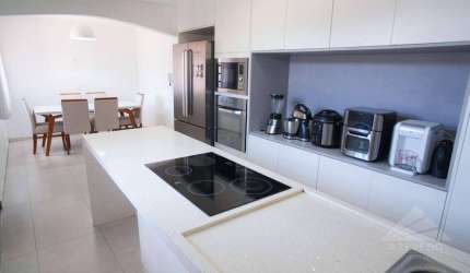 Sobrado com 3 dormitórios à venda, 270 m² por R$ 1.007.000,00 - Jardim Maringá - Mauá/SP