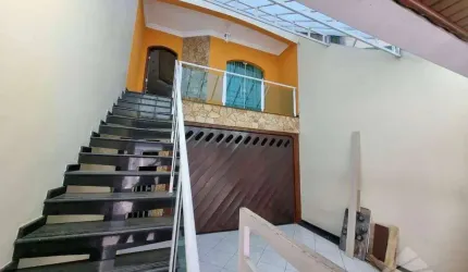 Sobrado com 3 dormitórios à venda, 272 m² por R$ 1.200.000,00 - Parque São Vicente - Mauá/SP