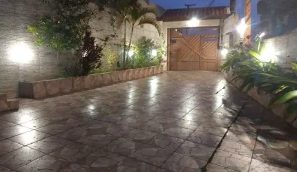 Sobrado com 3 dormitórios à venda, 217 m² por R$ 495.000,00 - Jardim Cruzeiro - Mauá/SP