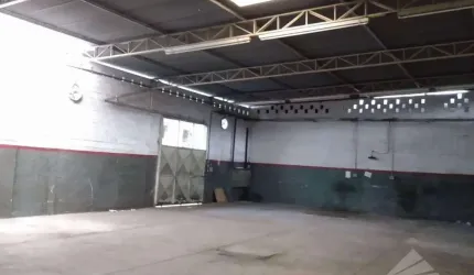 Galpão à venda, 321 m² por R$ 1.600.000,00 - Vila Carlina - Mauá/SP