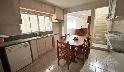 Sobrado com 3 dormitórios para alugar, 147 m² por R$ 2.933,17/mês - Parque São Vicente - Mauá/SP