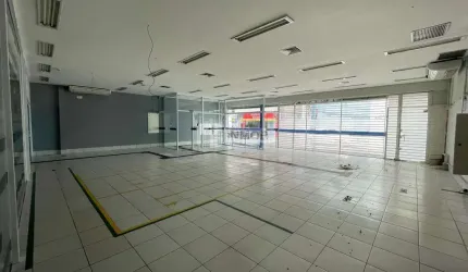 Loja para locação no Centro de Taubaté/SP.
