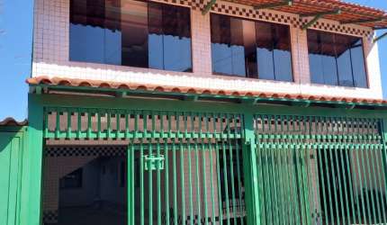 SOBRADO NA QNL 12 **BAIXOU**  ***INVESTIDOR***  PRÓXIMO A FEIRA PERMANENTE !!!!