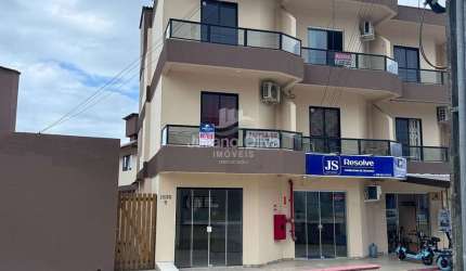 Apartamento na Avenida Celso Ramos