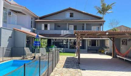 Sobrado com 5 dormitórios à venda, 214 M² na Barra do Saí - Itapoá/SC