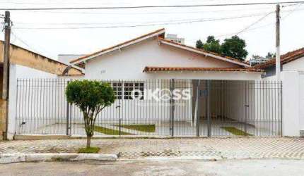 Casa com 3 dormitórios à venda, 226 m² por R$ 790.000 - Jardim Bela Vista - São José dos Campos/SP