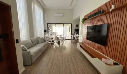 Casa a venda no Condominio Villagio Milano