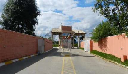 Casa para venda no Village da Serra