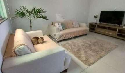 LINDA CASA ASSOBRADADA
