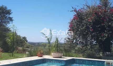 Encantador sitio a venda em Porangaba com 3 dormitorios e suite