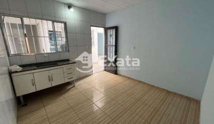 Imovel a Venda - 4 Kitnets + Salao Comercial
