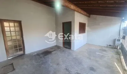 Casa terrea a venda com quintal Wanel Ville