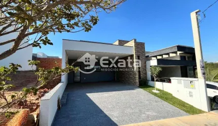 Casa com piscina a venda no Condominio Villagio Wanel