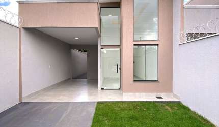 LINDA CASA PETROLINA