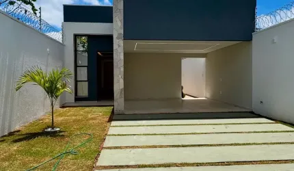 Linda casa com piscina