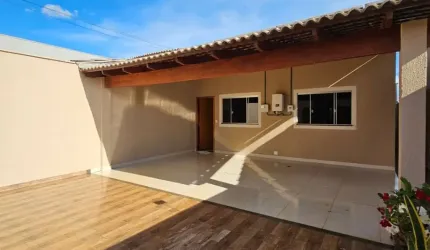 Casa com churrasqueira E BOX