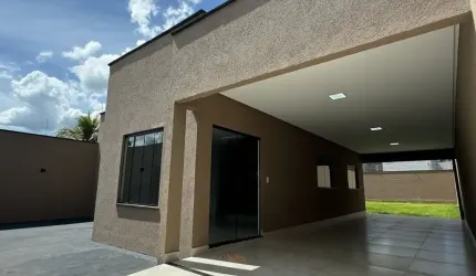 Linda casa super aconchegante com amplo espaço