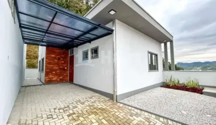 Casa à venda no bairro Centro em Guabiruba/SC