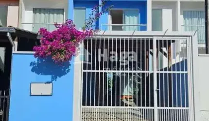 Sobrado geminado à venda no bairro Águas Claras em Brusque/SC