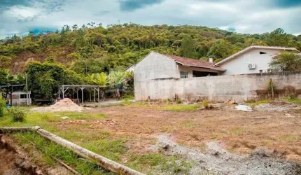 Terreno à venda no Bairro Primeiro de Maio em Brusque/SC