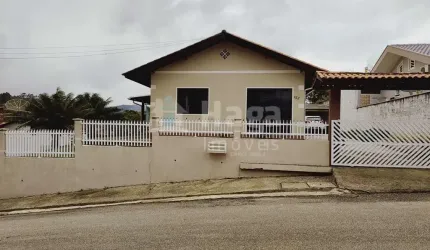Casa a venda no bairro Paquetá em Brusque/SC