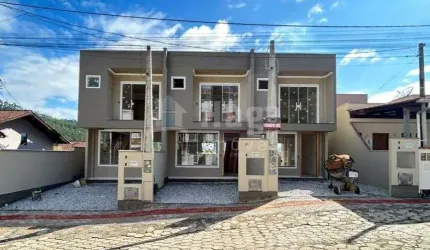 Sobrado Geminado à venda em Brusque/SC