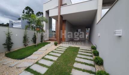 Casa a venda no bairro Centro em Guabiruba/SC