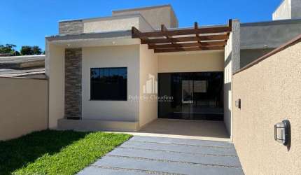 Casa Com 03 Dormitórios (Sendo 01 Suíte) No Balneário São José!