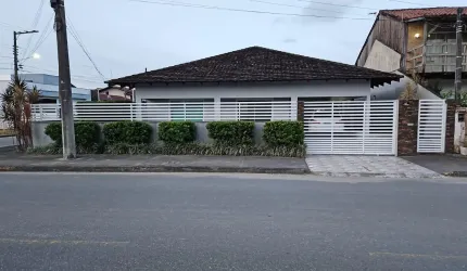 Casa/ Sobrado à venda  com 3 quarto(s)
