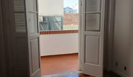 APTO COM 03 QUARTOS RUA CANAVIEIRAS/GRAJAÚ