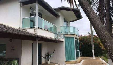 Casa com 4 quartos em Condomínio Fechado por R$ 850.000,00
