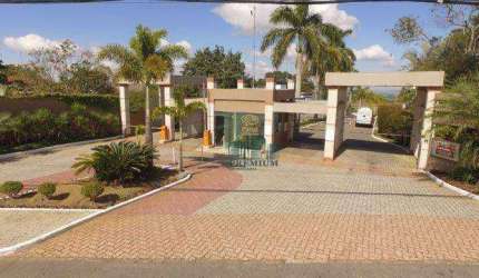 Terreno de 732m2 em Condomínio Fechado