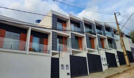 Casa 2 quartos com quintal e 2 vagas- Fontesville