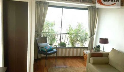 Cobertura com piscina e churrasqueira a 600m do metro Praça da Arvore