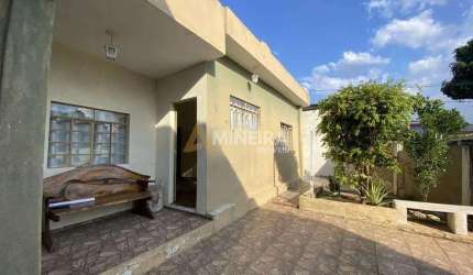 Casa com 3 Quartos à venda, 215mt² - Betânia-BH